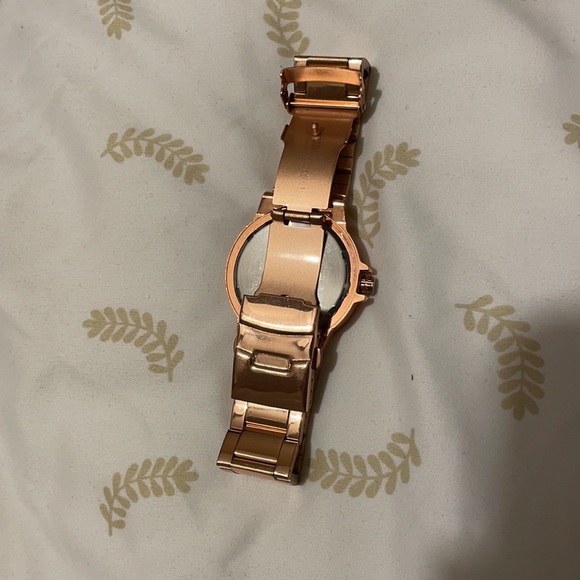Quartz women’s watch - Picture 4 of 4